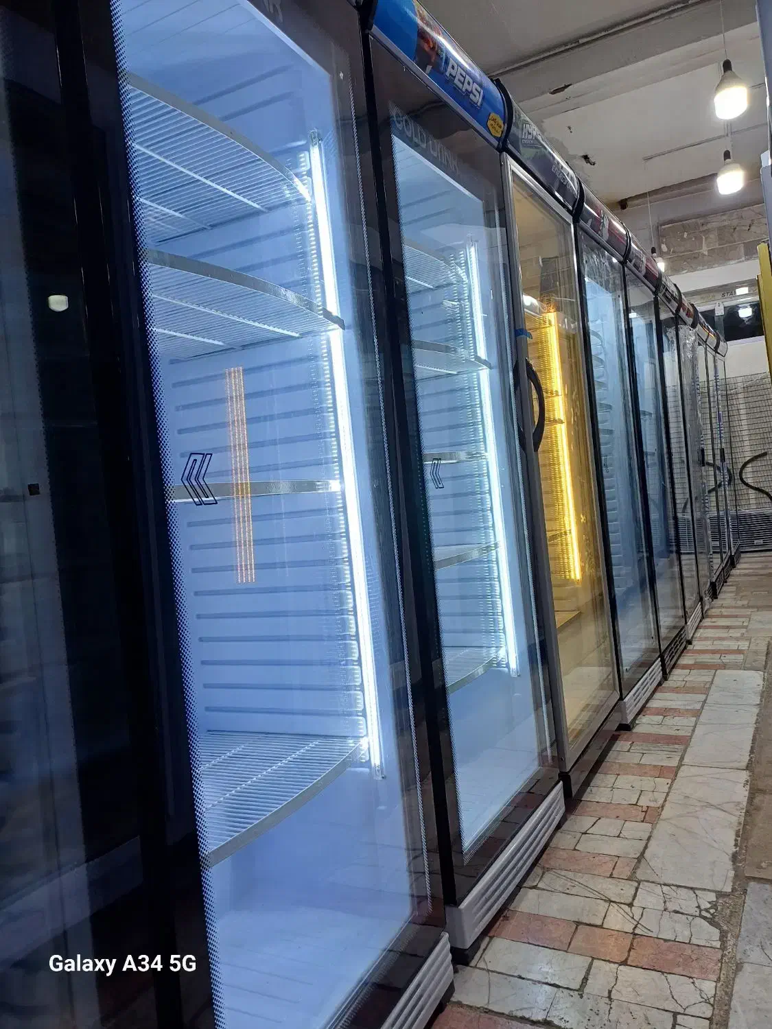 یخچال کارکرده  الکترو استیل داخل مشکی /سفید|فروشگاه و مغازه|مشهد, حجت|دیوار