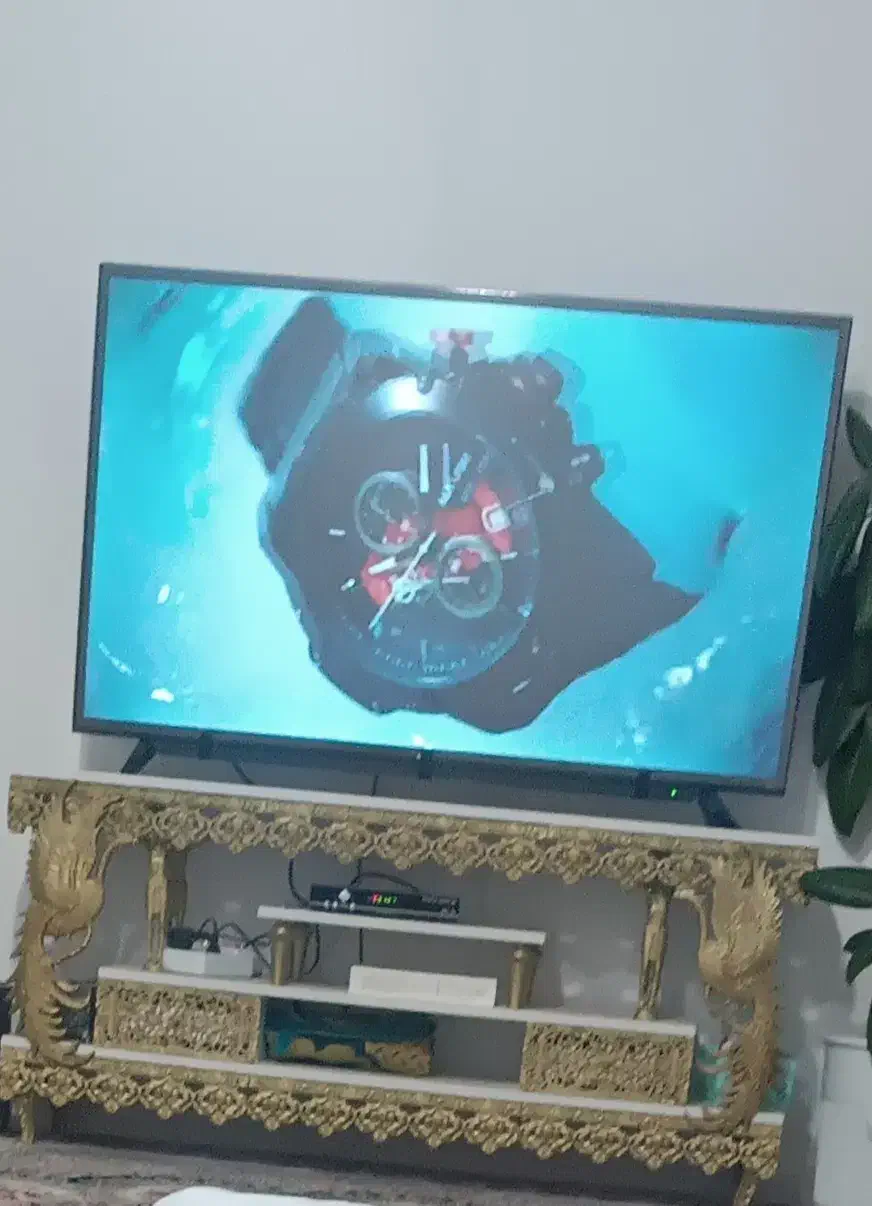 میزتلویزیون برنزی|میز تلویزیون|پشتکوه (فارس), |دیوار