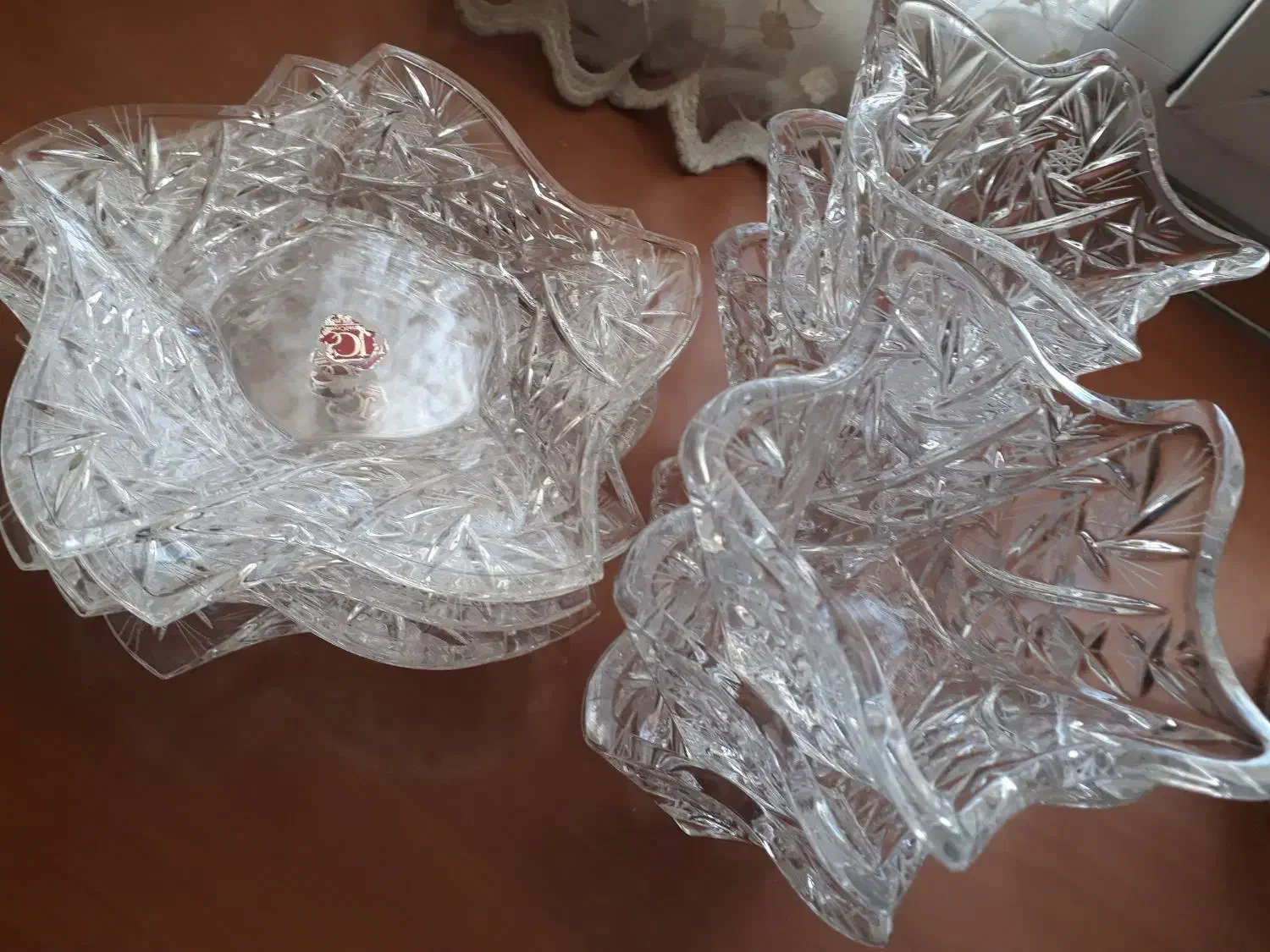 یک دست پیش دستی و یک دست آجیل خوری کریستال جی سی|ظروف سرو و پذیرایی|تهران, آسمان|دیوار