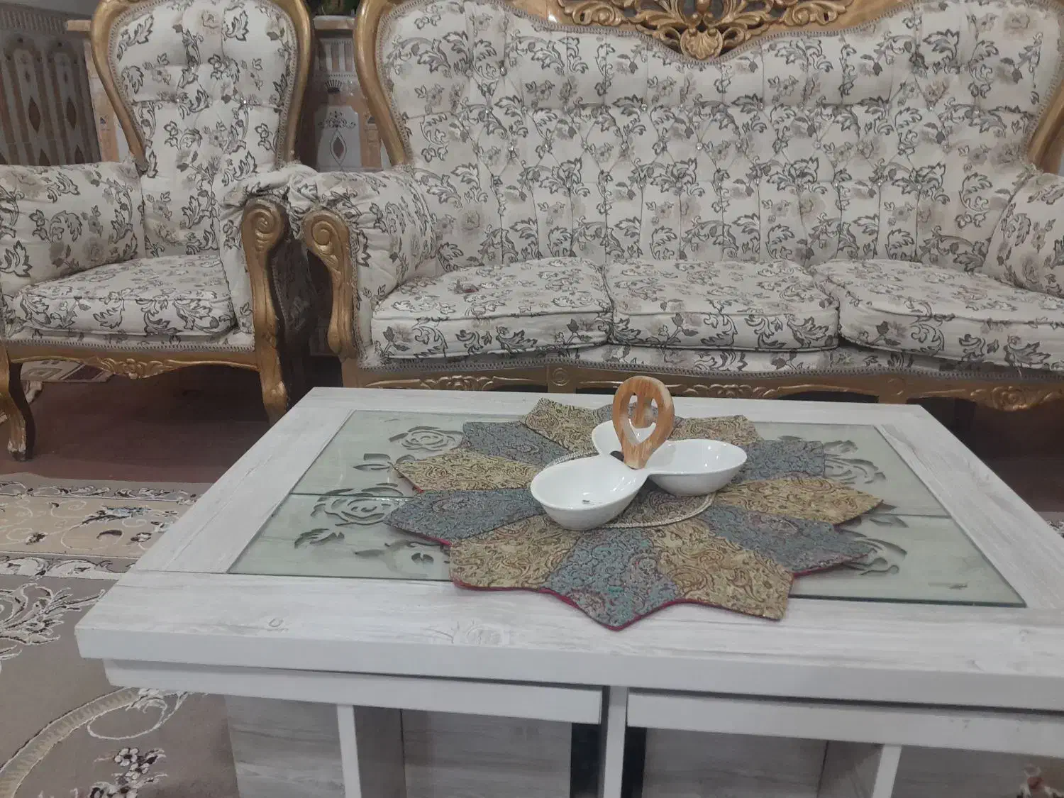 مبل سلطنتی ۹نفره|مبلمان خانگی و میز عسلی|تربت‌حیدریه, دیزقند|دیوار