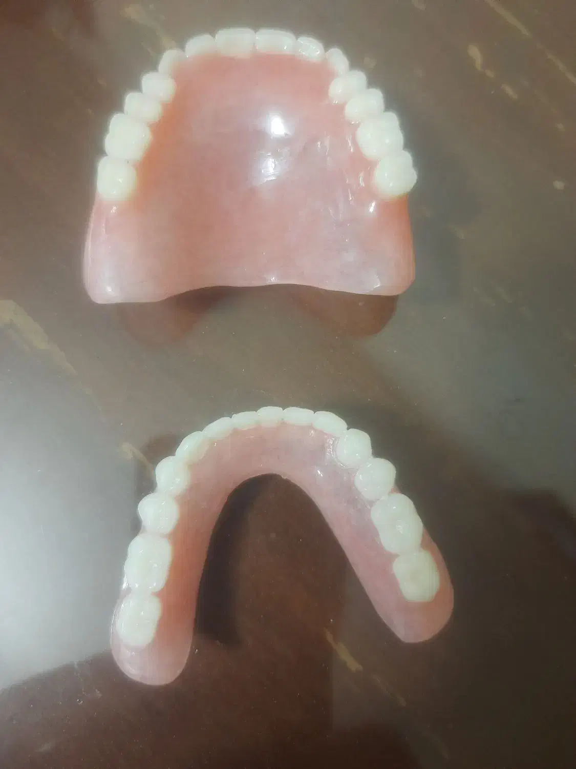 ساخت انواع دندان مصنوعی|خدمات آرایشگری و زیبایی|رشت, دروازه لاکان|دیوار