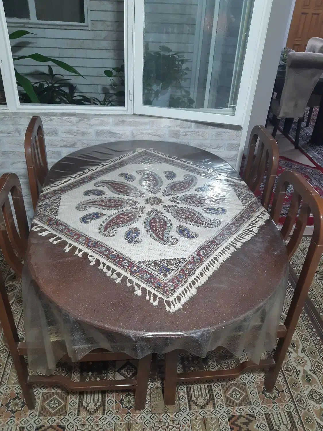 میز نهار خوری|میز و صندلی غذاخوری|اصفهان, عسگریه|دیوار