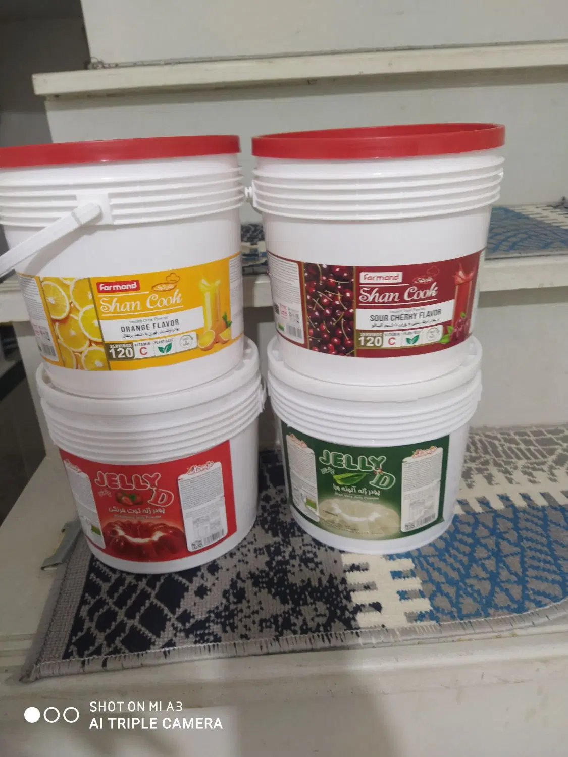 سطل خالی|ظروف نگهدارنده، پلاستیکی، یک‌بارمصرف|سنندج, |دیوار