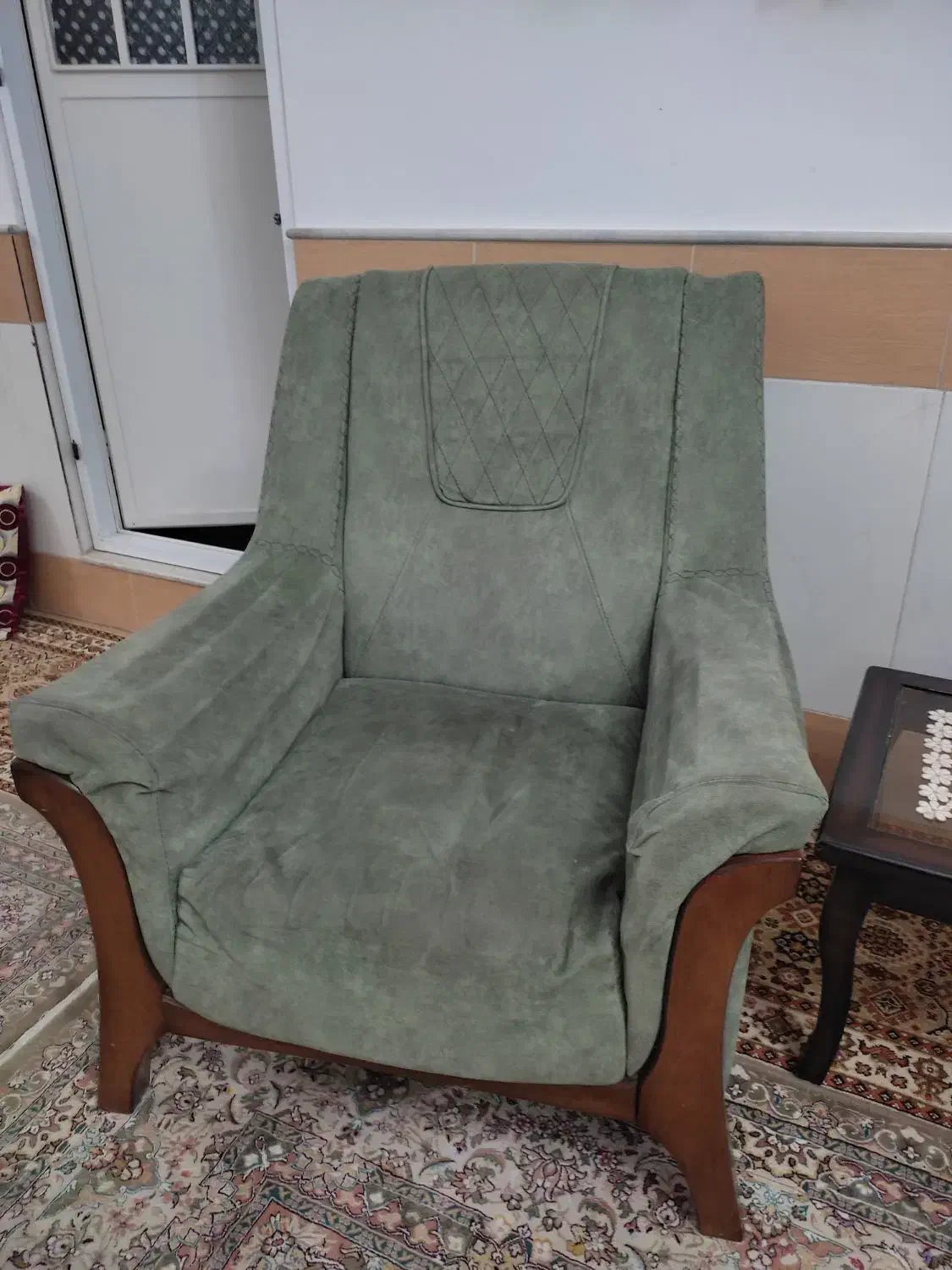 مبل راحتی کارکرده|مبلمان خانگی و میز عسلی|قم, انصار‌الحسین|دیوار