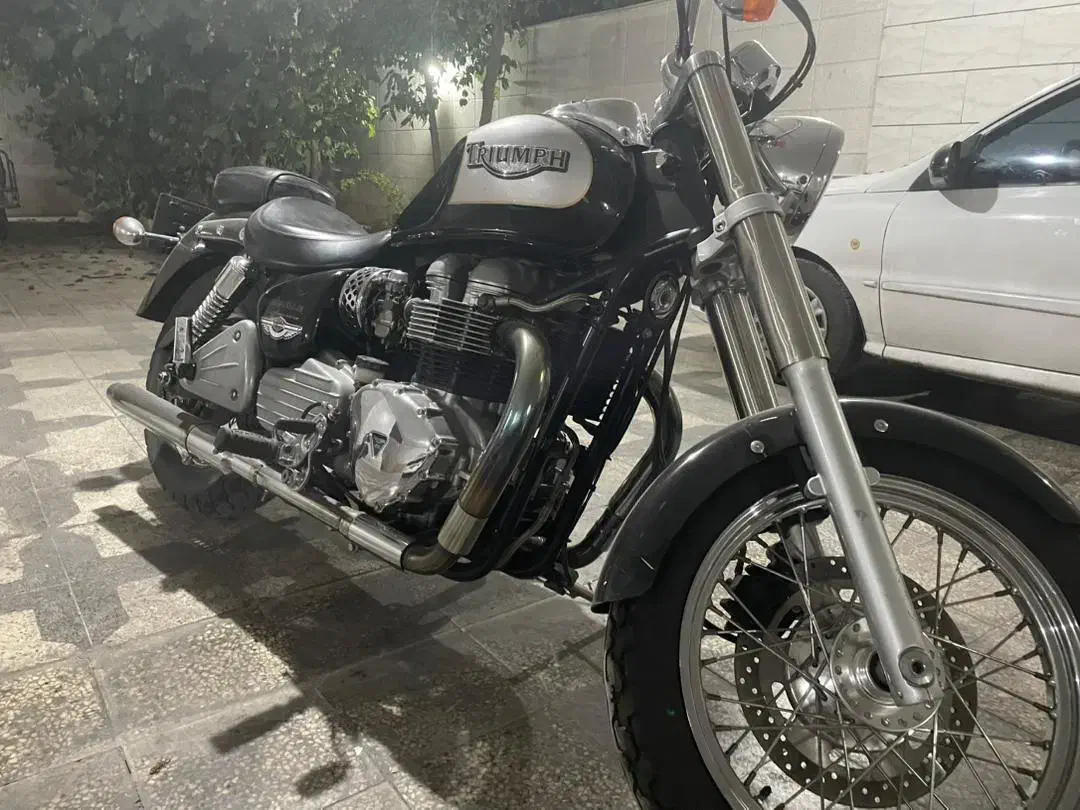 تریومف هزار سی سی|موتورسیکلت|تهران, پاسداران|دیوار