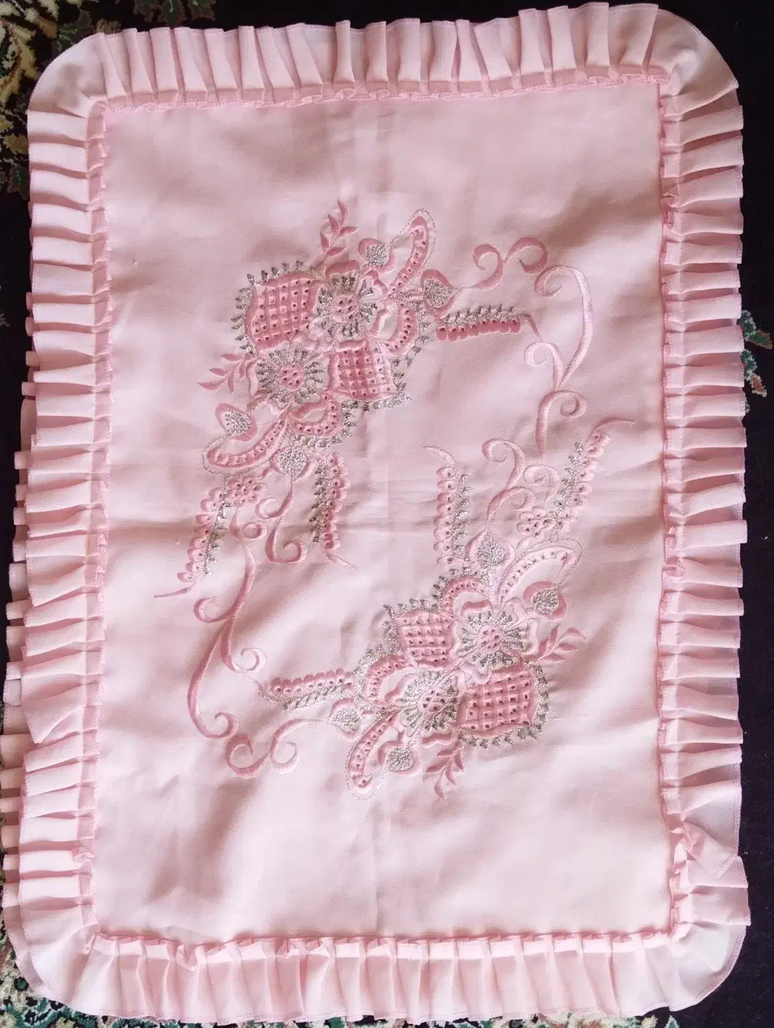 روبالشتی|رختخواب، بالش، پتو|یزد, |دیوار