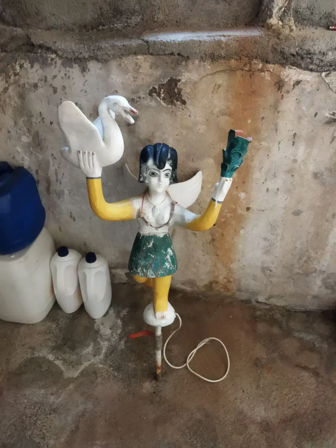 مجسمه ابنما|مجسمه، تندیس، ماکت|سبزوار, طبرسی (جعفرآباد)|دیوار