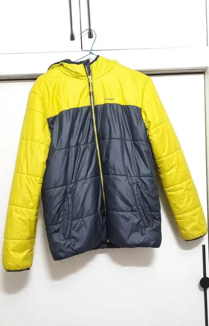 کاپشن و بوت خارجی(دخترانه و پسرانه)|کفش و لباس بچه|مشهد, هنرور|دیوار