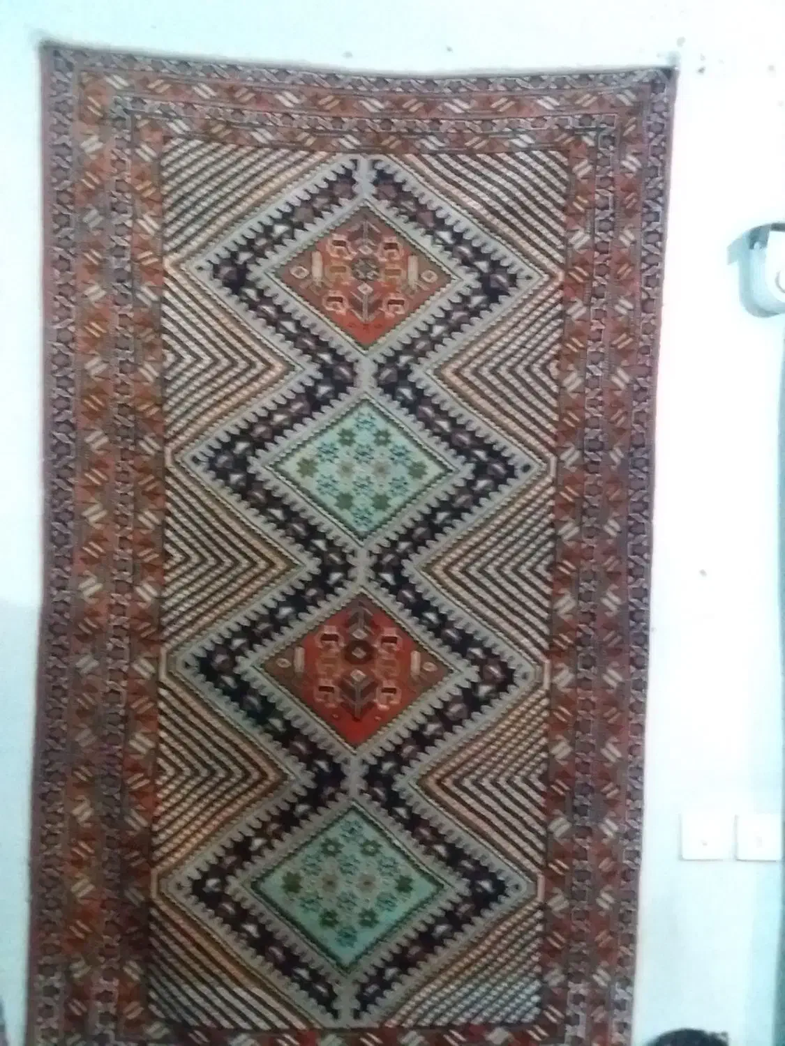 قالیچه خوش نقشه|فرش|مشهد, آیت الله خامنه‌ای|دیوار