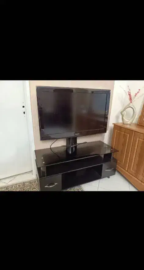 LCD تلویزیون 48 اینچ سامسونگ|تلویزیون و پروژکتور|دامغان, |دیوار