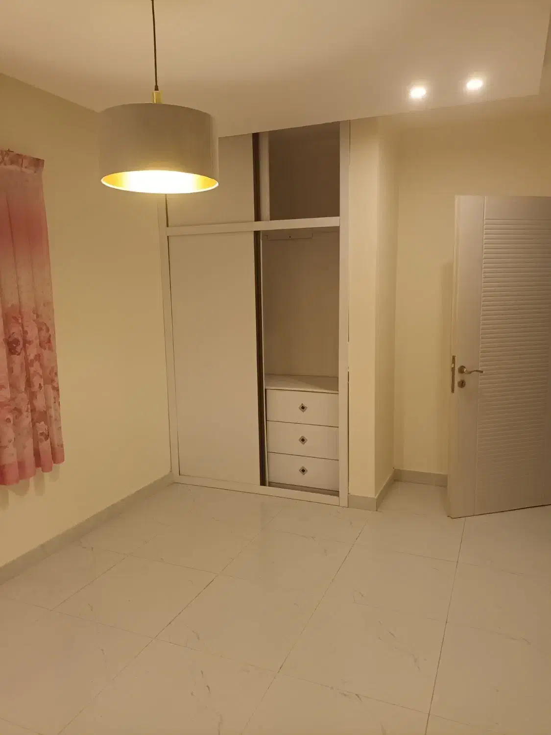 اجار آپارتمان ۱۲۰ متری|اجارهٔ آپارتمان|سلمان‌شهر, |دیوار