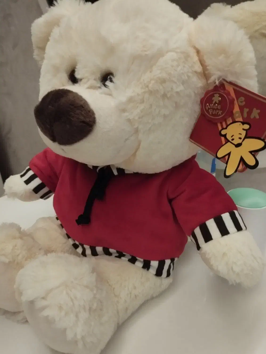 تعدادی عروسک نو|اسباب‌‌بازی|اندیشه, اندیشه فاز ۱|دیوار