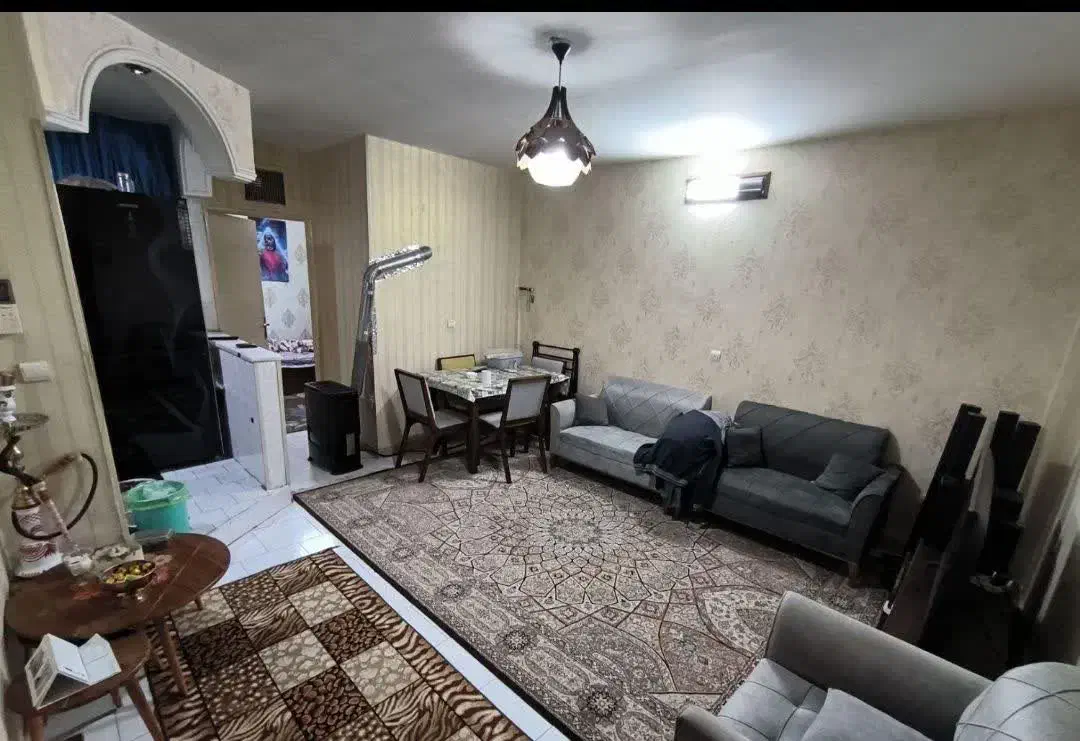 ۴۱ متر سبحانی ۱۹ ساله|فروش آپارتمان|تهران, جی|دیوار
