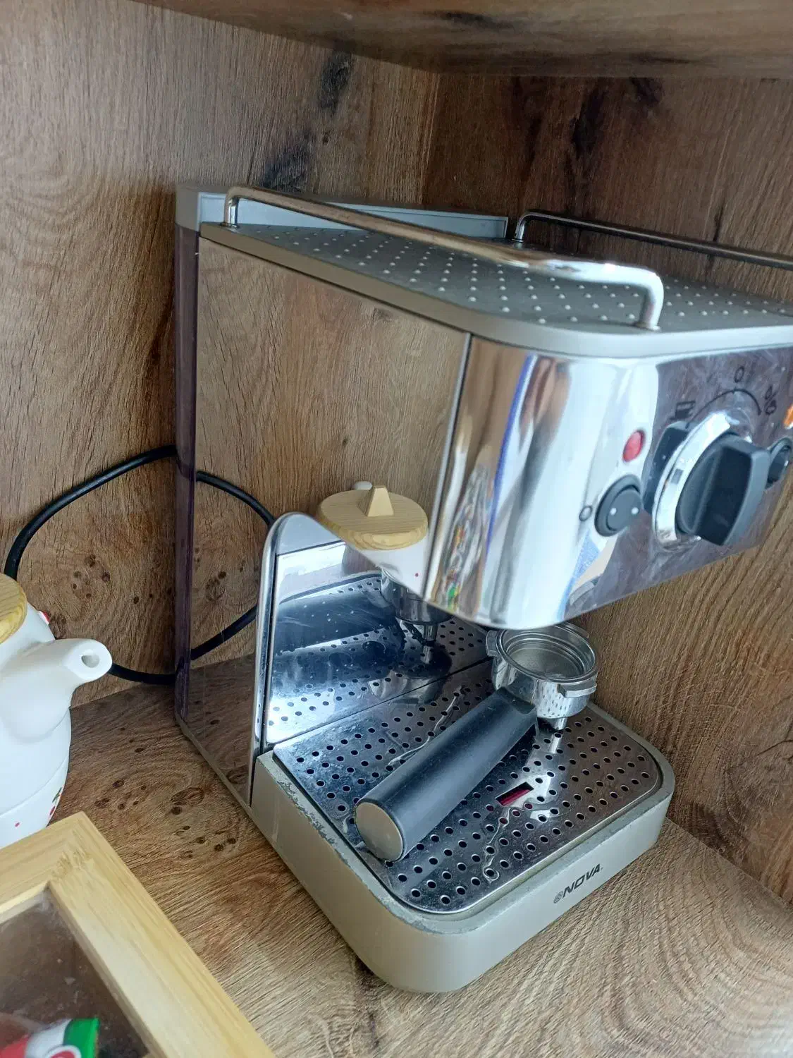 قهوه ساز|سماور، چای‌ساز، قهوه‌ساز|دوگنبدان, |دیوار