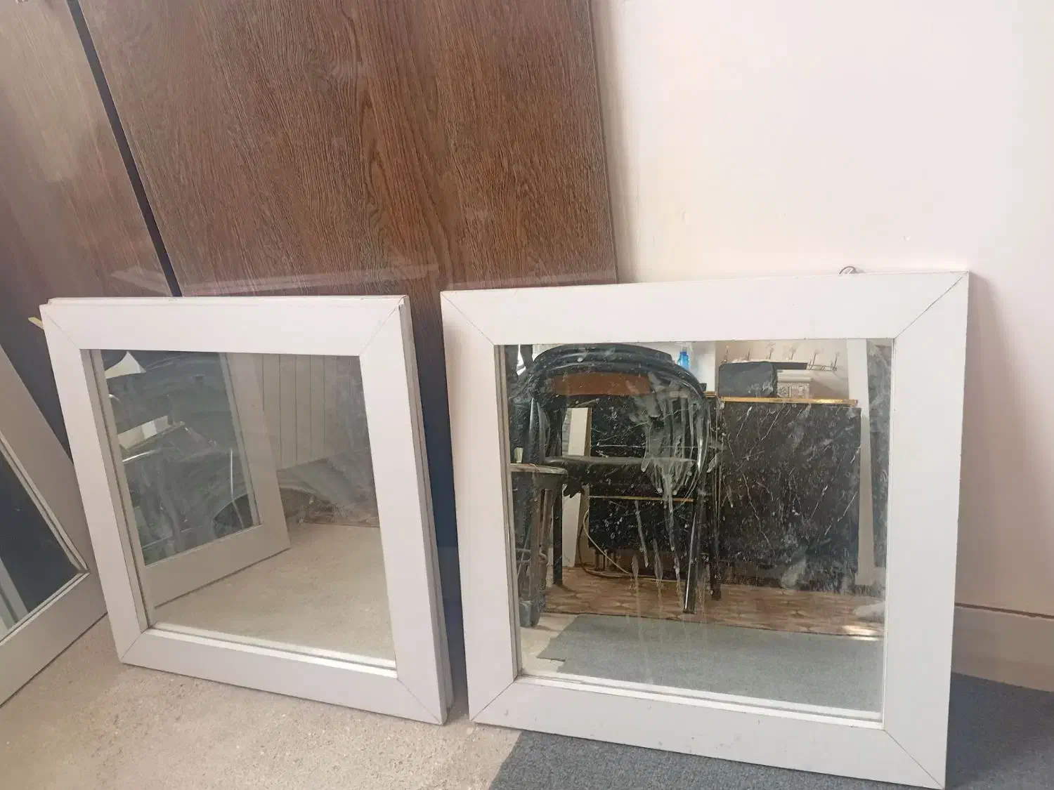 آینه|آینه|گناباد, |دیوار