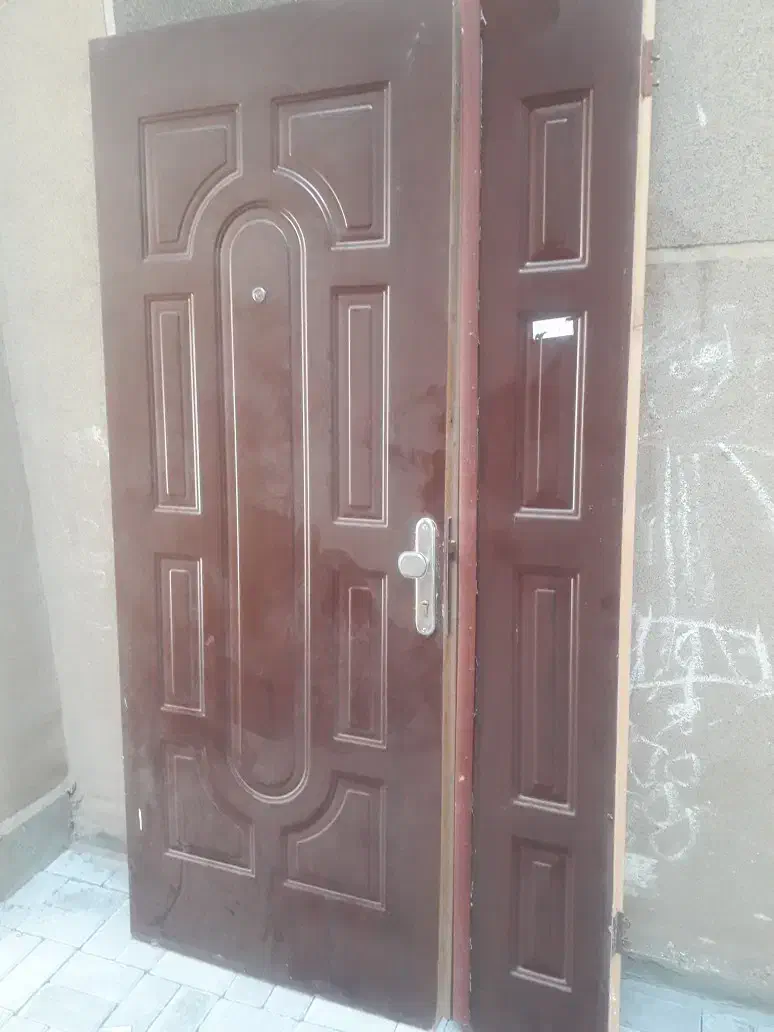 درب ورودی آپارتمان|مصالح و تجهیزات ساختمان|گلبهار, شهر جدید گلبهار|دیوار