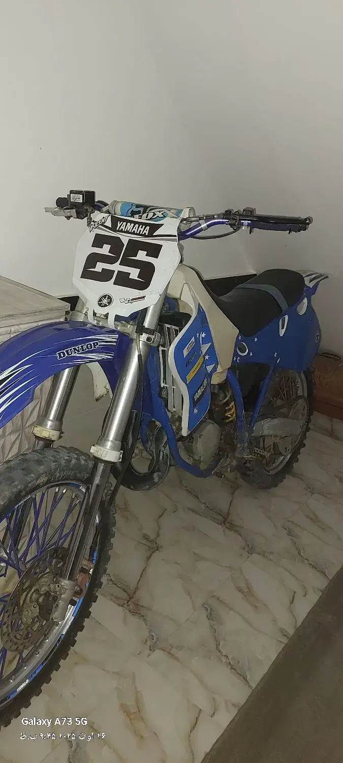 کراس وایزد|موتورسیکلت|قروه, |دیوار