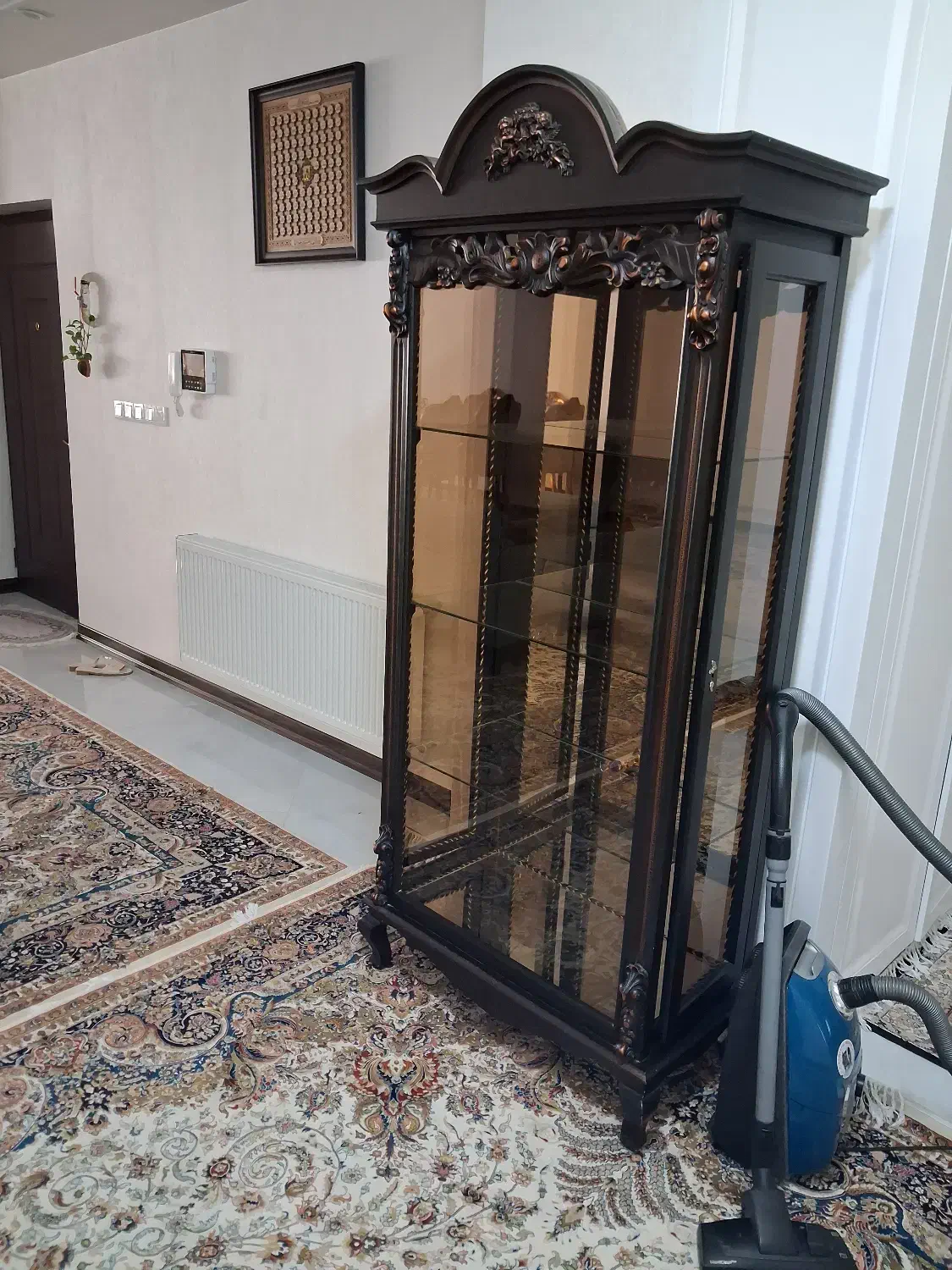 بوفه و ویترین|بوفه، ویترین، کنسول|اندیشه, اندیشه فاز ۱|دیوار