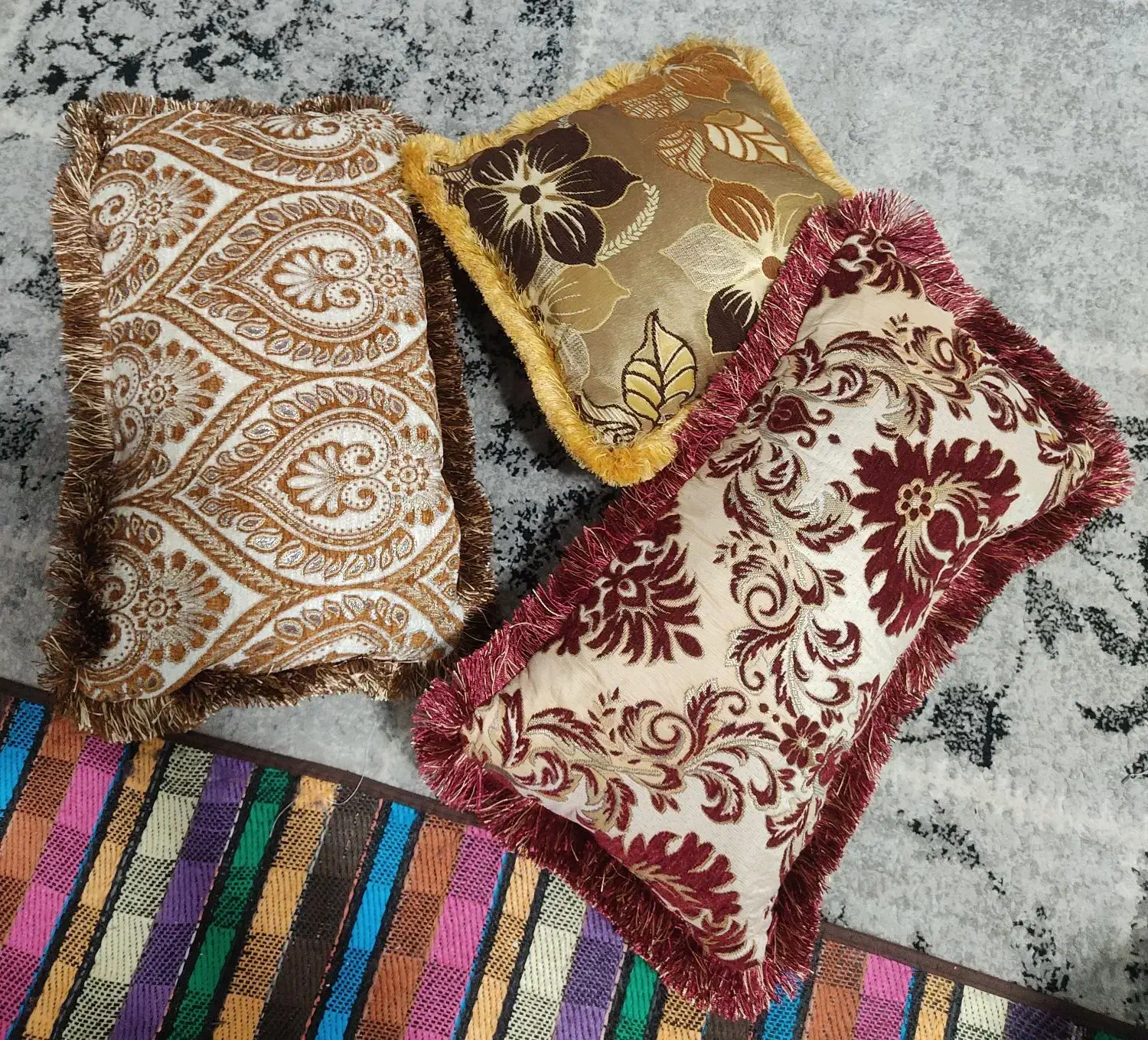 کوسن نو نو|پشتی|شادگان, |دیوار