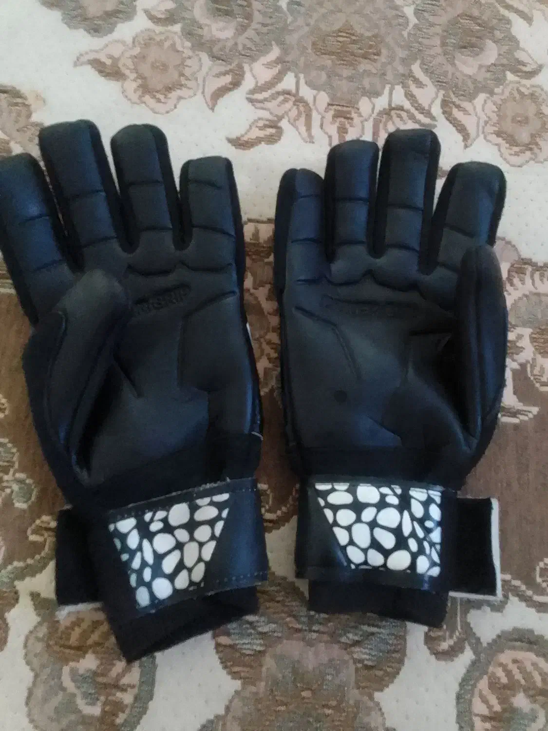 دستکش دروازه بانی|تجهیزات ورزشی|محمدشهر, محمدشهر|دیوار