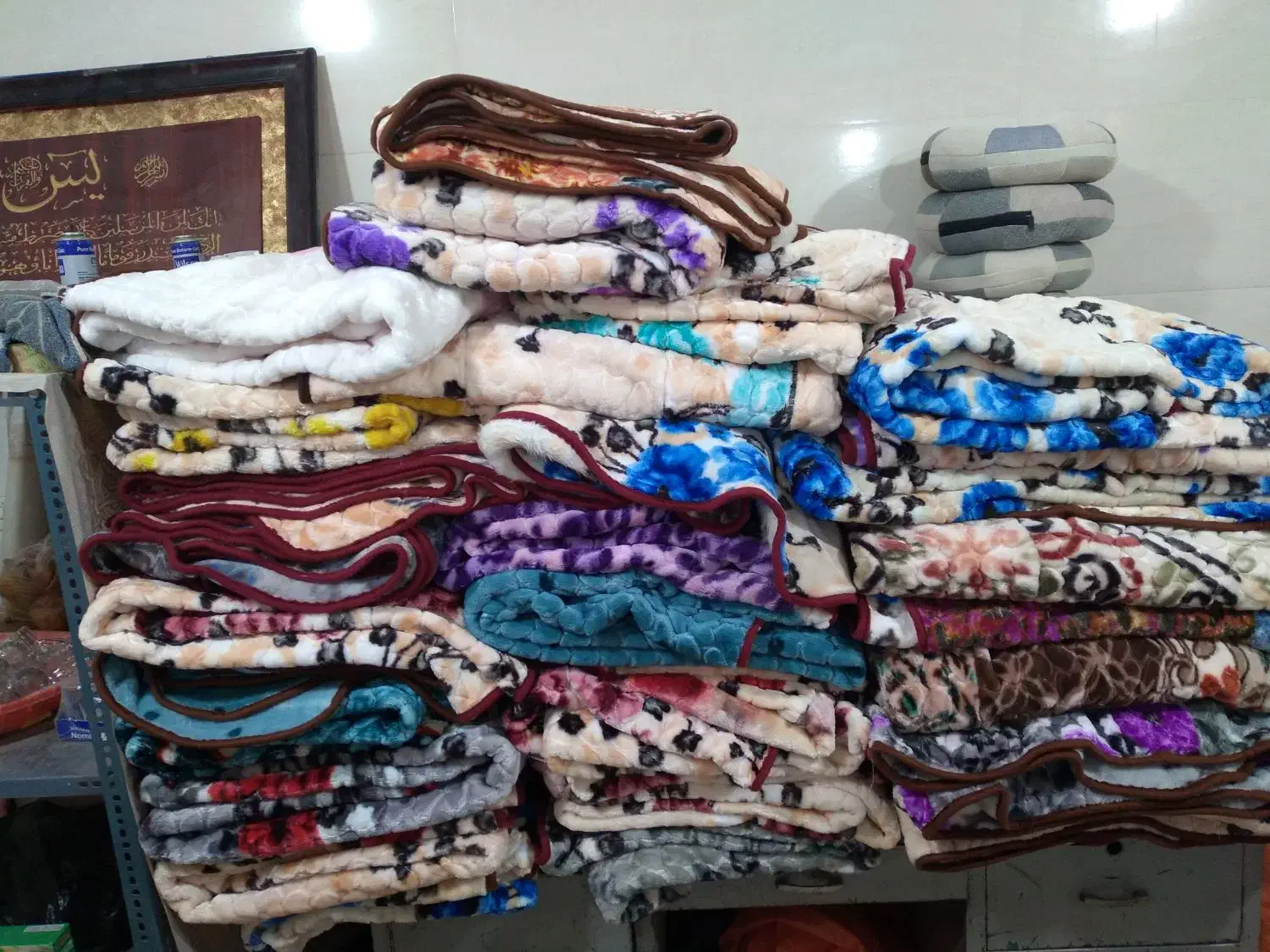 پتو کیلویی|رختخواب، بالش، پتو|تفت, |دیوار