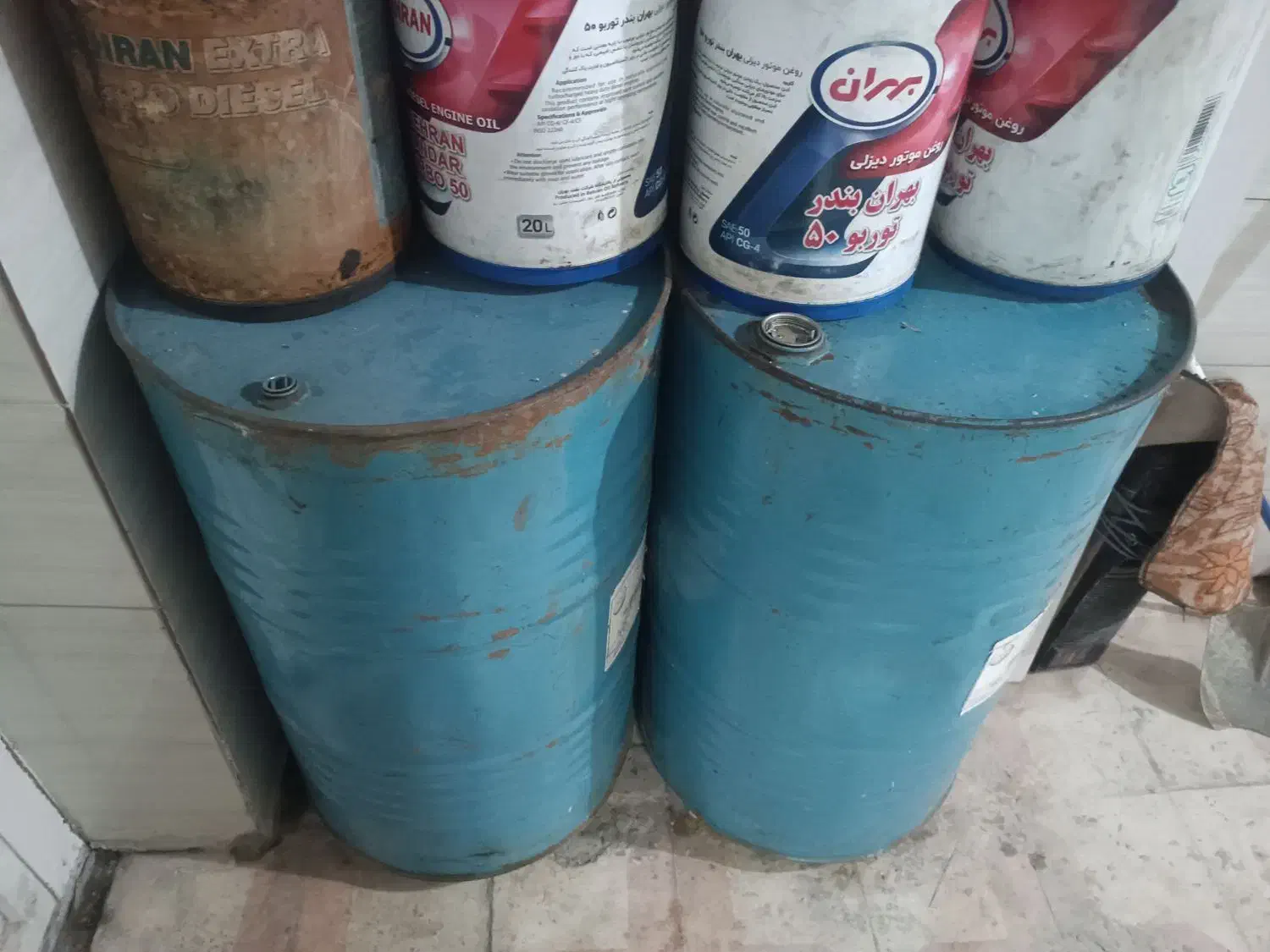 بشکه 220لیتری سالم|ابزارآلات|شیراز, دست خضر|دیوار