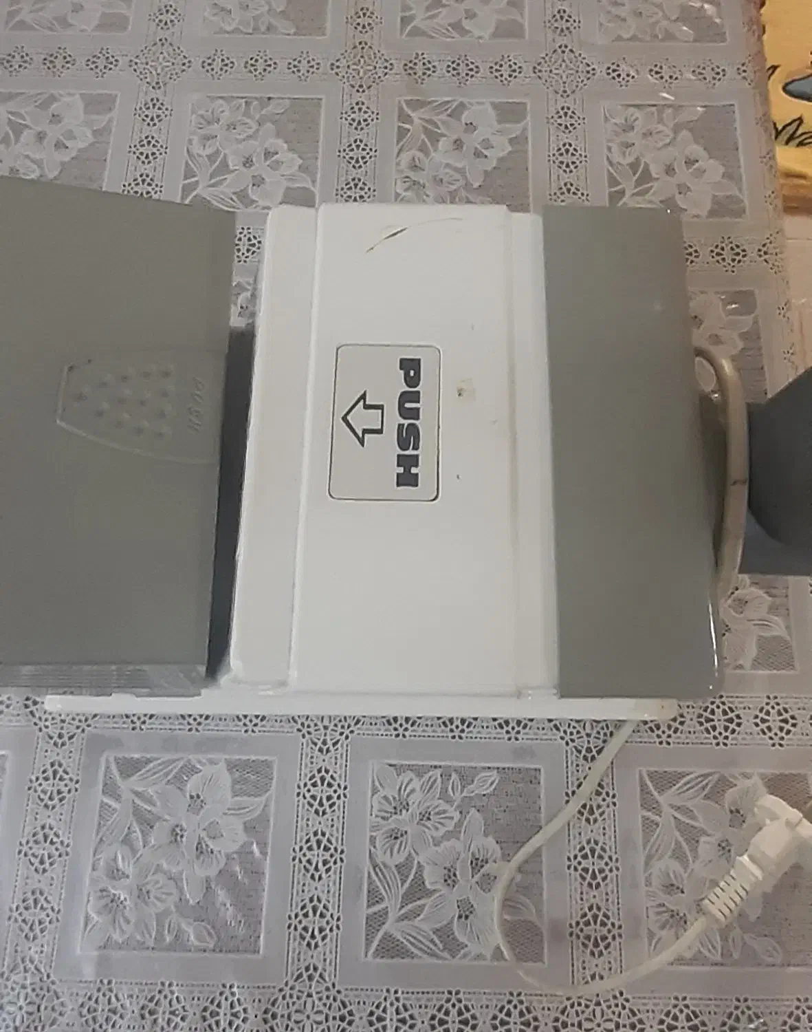 چرخ گوشت|خردکن، آسیاب، غذاساز|رشت, لاکانی|دیوار