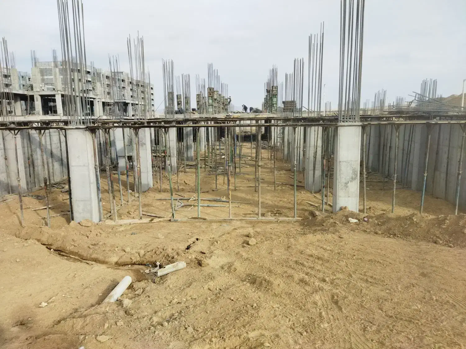 استاد کار الماتور نجار نیرو رسان|استخدام معماری، عمران و ساختمانی|اردل, |دیوار