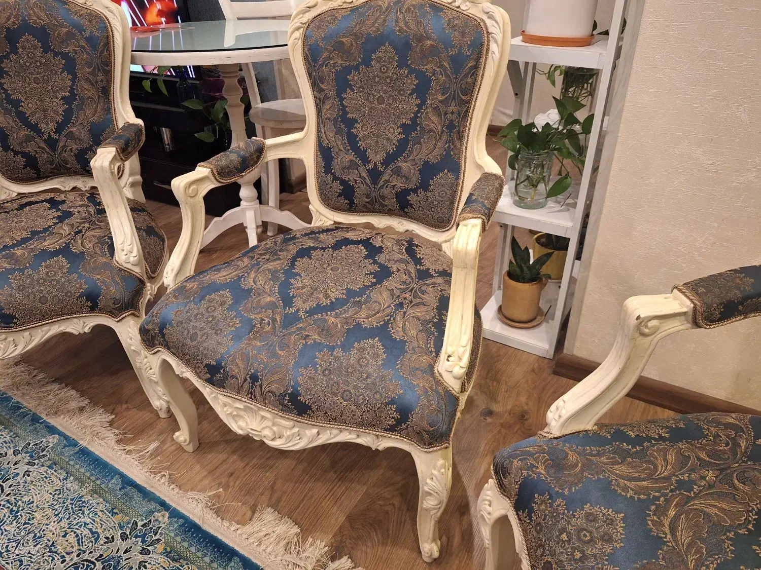 مبل استیل ۹ نفره به همراه جلو مبلی ها|مبلمان خانگی و میز عسلی|مشهد, امیریه|دیوار