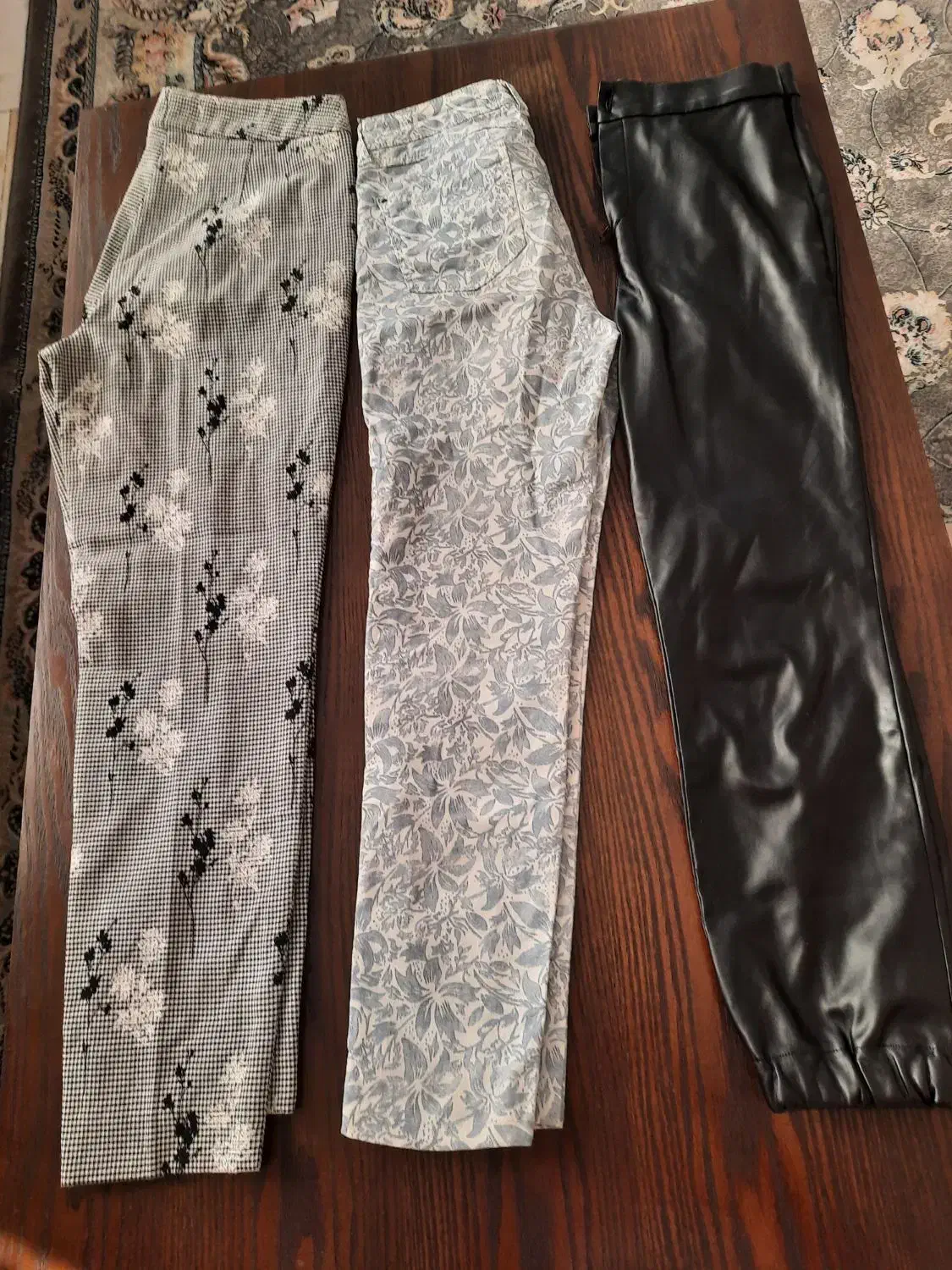 پوشاک زنانه|لباس|فردیس, دهکده|دیوار