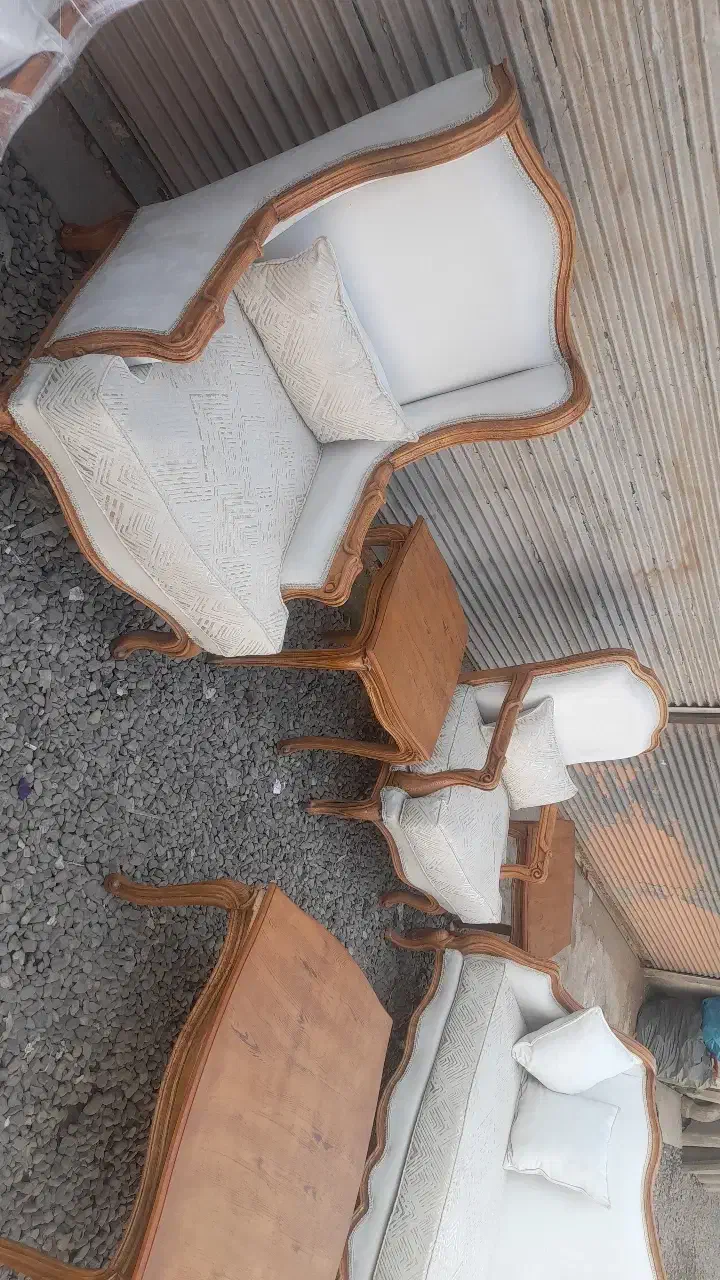 مبل فرانسوی .تخفیف فوقالعاده.زیر قیمت بازار|مبلمان خانگی و میز عسلی|رشت, دیانتی|دیوار