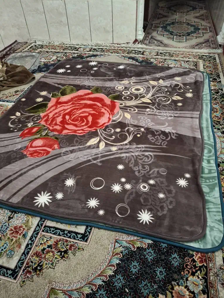 حراج حراج پتو دونفره گل برجسته1100|رختخواب، بالش، پتو|شیراز, شهرک رضوان|دیوار