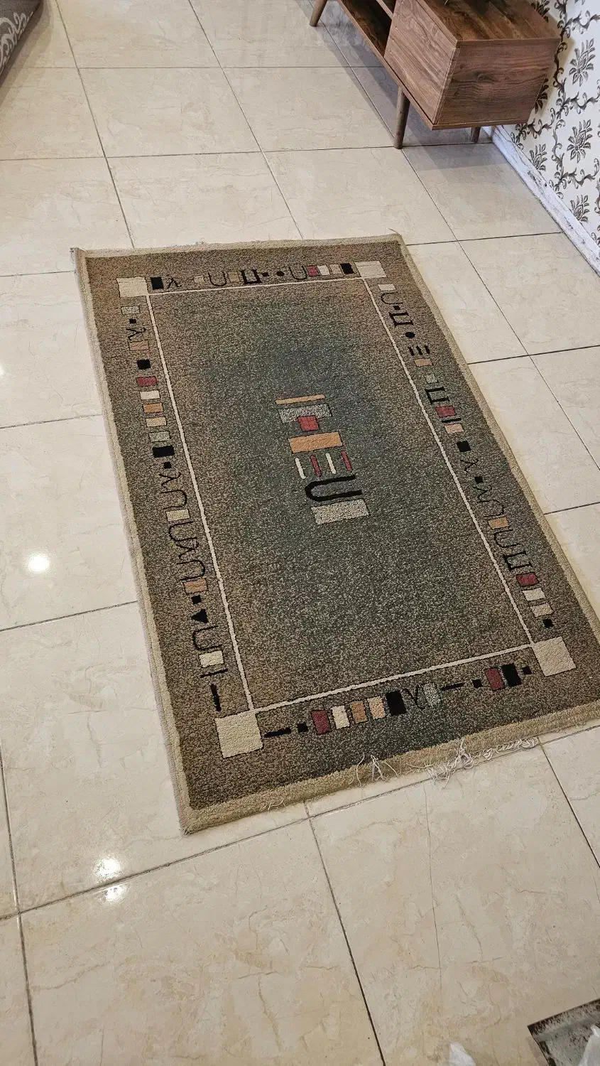 فرش ماشینی ۳ متر مربع|فرش|تهران, دکتر هوشیار|دیوار