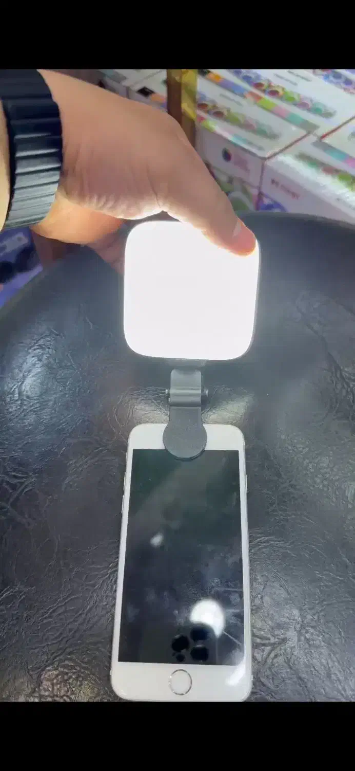 سافت لایت پرنور روی گوشی|لوازم جانبی موبایل و تبلت|کاشان, رجایی|دیوار