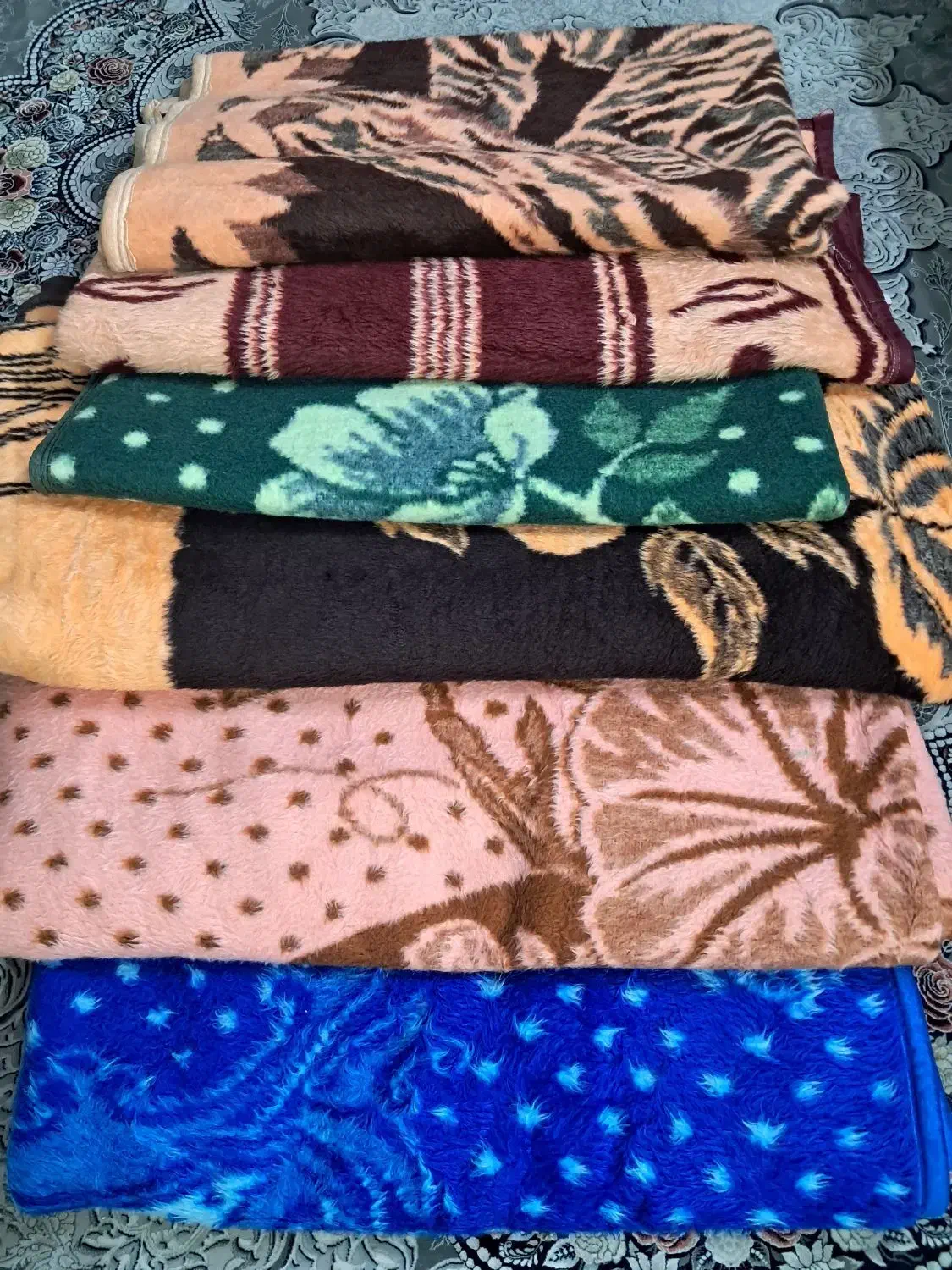 پتو‌|رختخواب، بالش، پتو|قرچک, مجتمع مسکونی طبیعت|دیوار