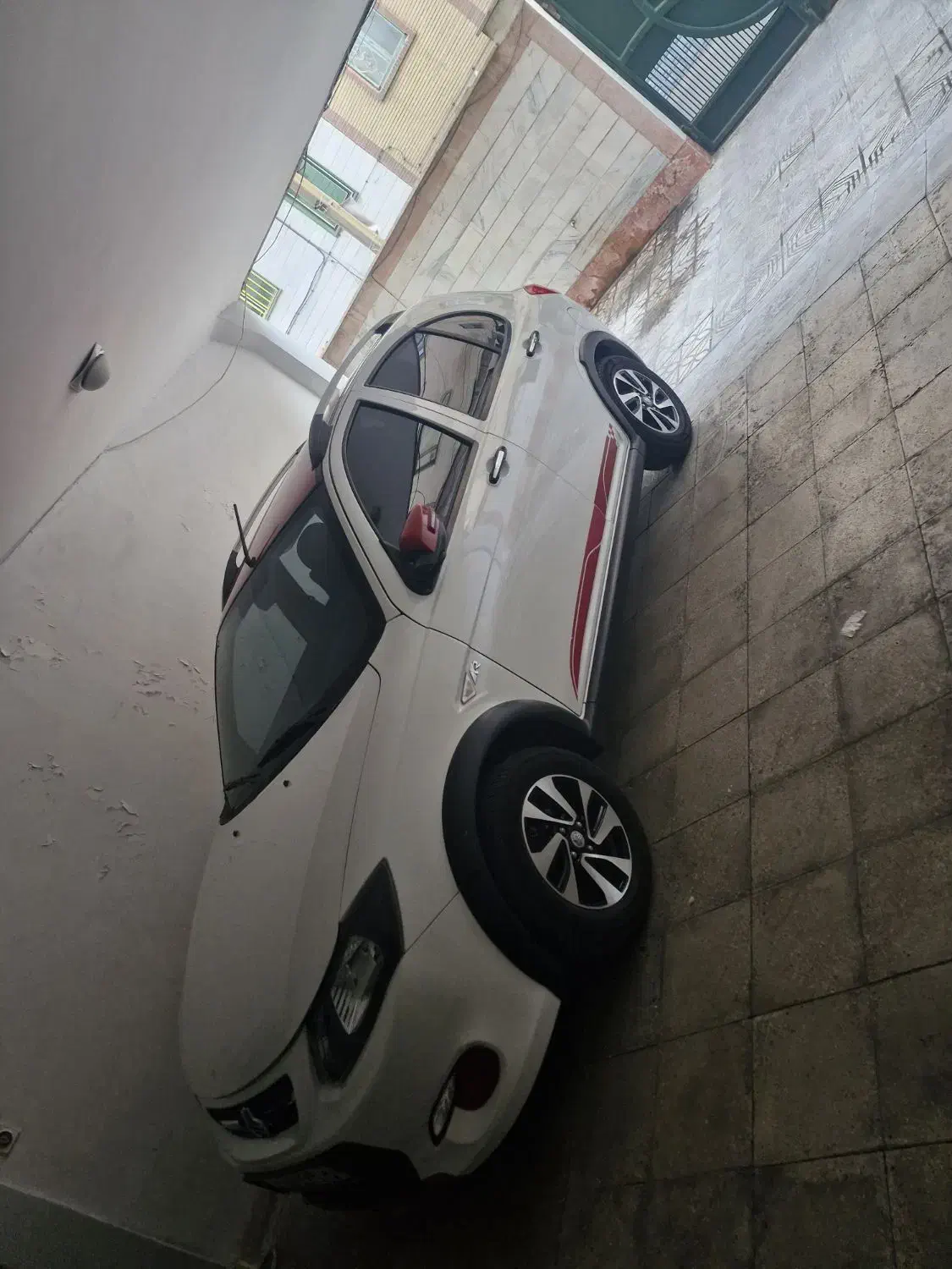 QUIK R 1402|خودرو سواری و وانت|تهران, جوادیه|دیوار