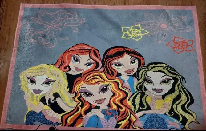 فروش عروسکی|فرش|رشت, گلسار|دیوار