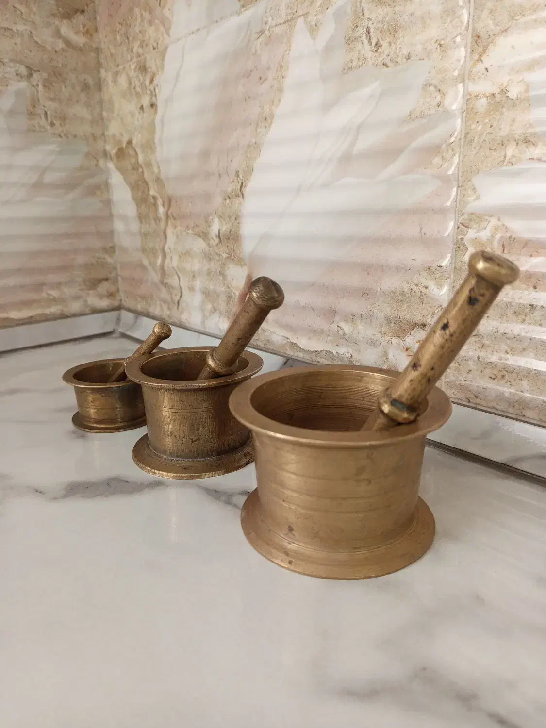 هاونگ قدیمی|کلکسیون اشیاء عتیقه|رباط‌کریم, الارد|دیوار