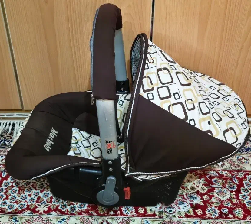 کریر|کالسکه و لوازم جانبی|یاسوج, |دیوار