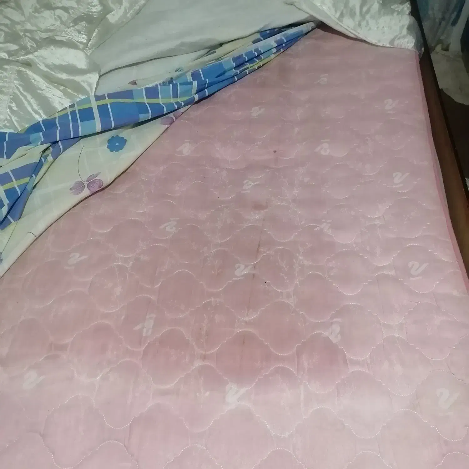 خوشخواب|تشک تختخواب|سبزوار, قصبه شرقی|دیوار