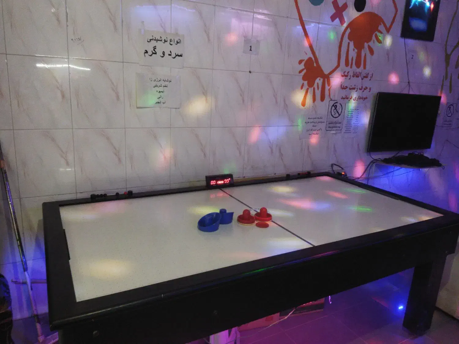 ایر هاکی معاوضه با فوتبال دستی|ورزشهای توپی|روانسر, |دیوار