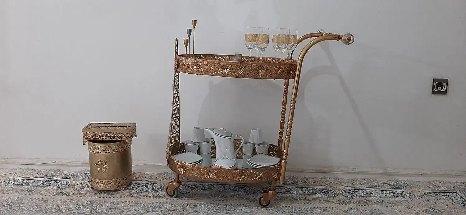 میز بار  طلایی و سطل و جا دستمالی|بوفه، ویترین، کنسول|مشهد, رباط طرق|دیوار