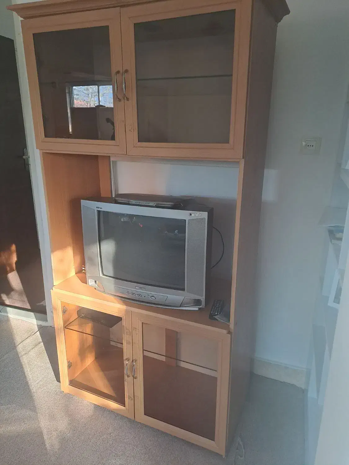 میز تلویزیون و تلویزیون|میز تلویزیون|قائم‌شهر, |دیوار