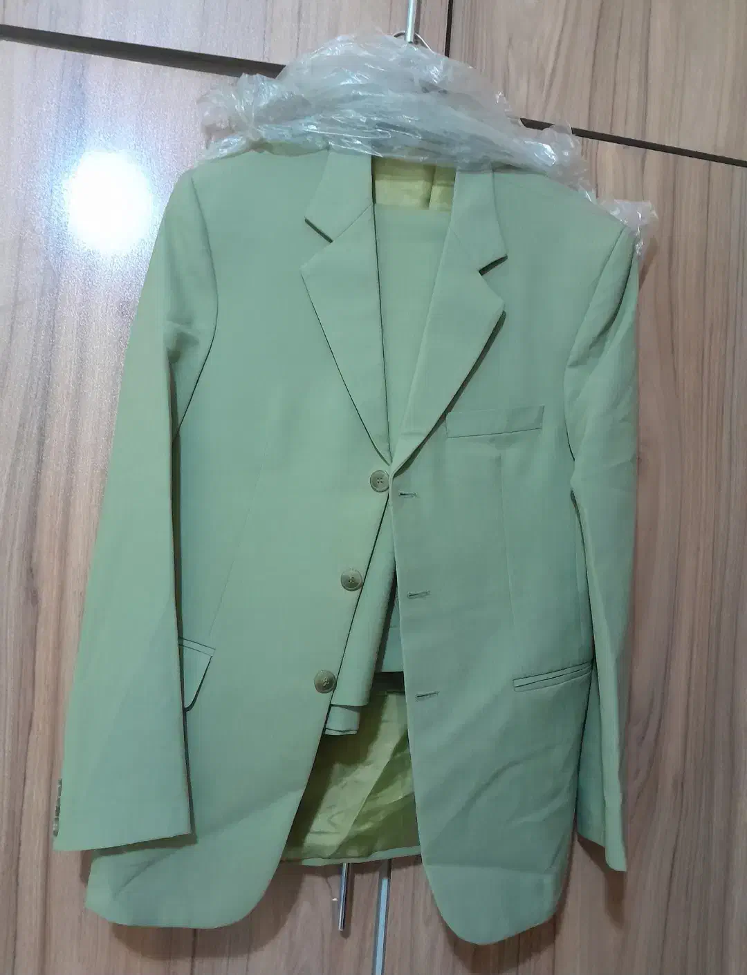 پوشاک مردانه|لباس|آمل, |دیوار