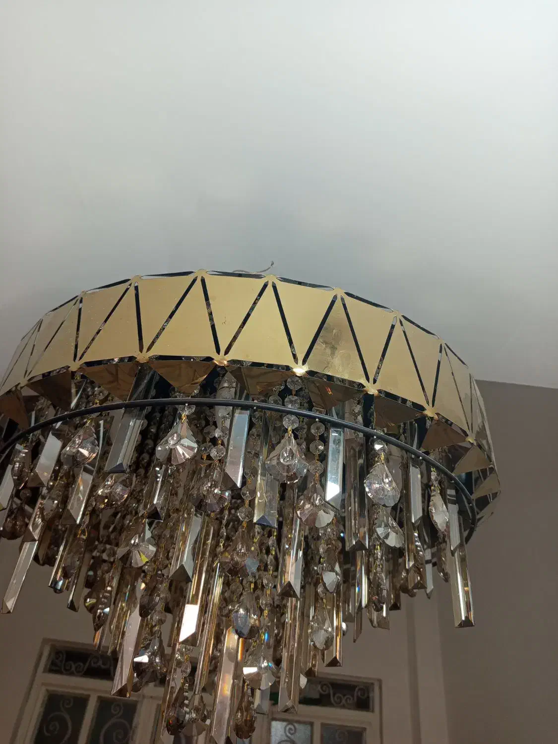 لوستر|لوستر و چراغ آویز|قروه, |دیوار