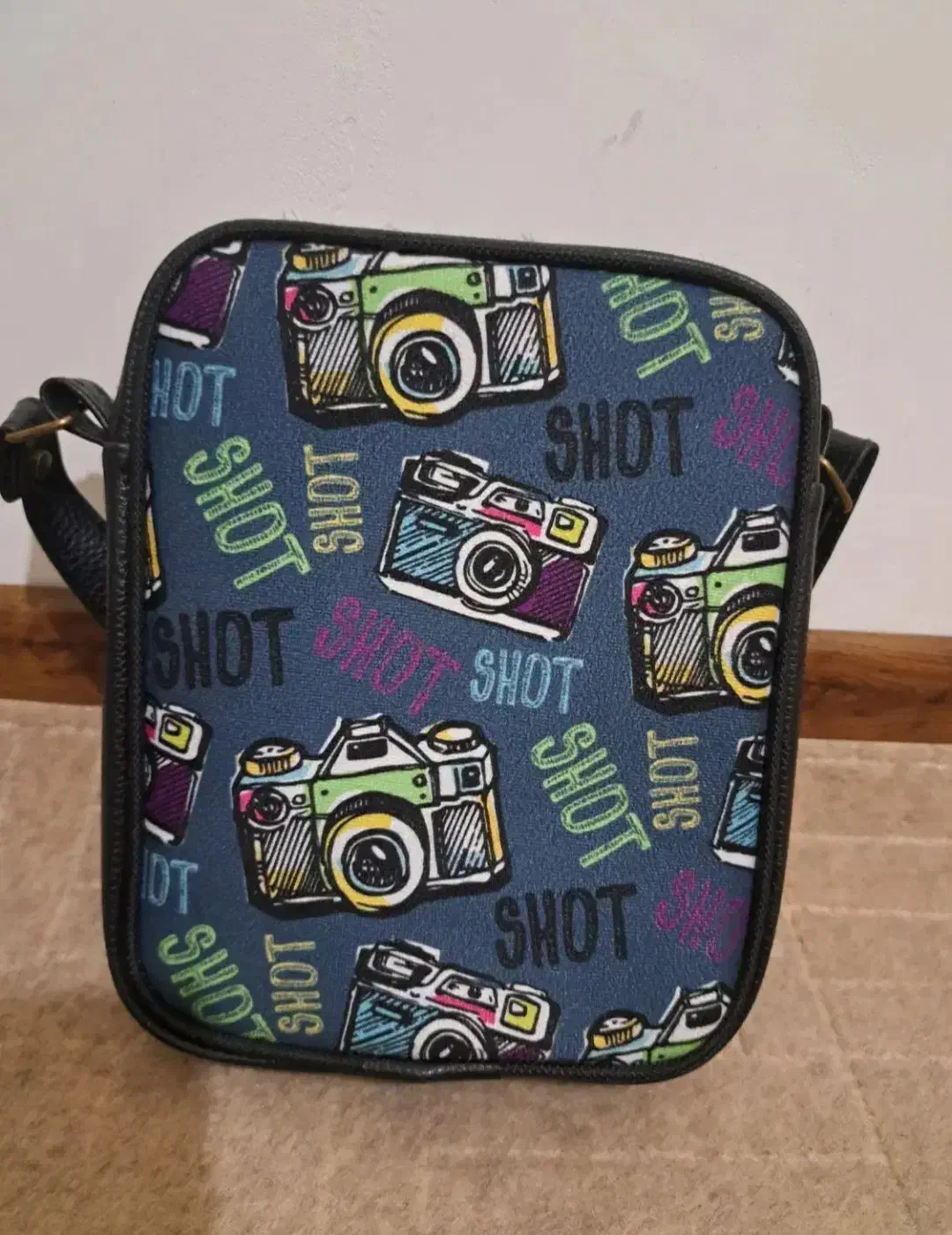 کیف دوشی|کیف، کفش، کمربند|زنجان, |دیوار