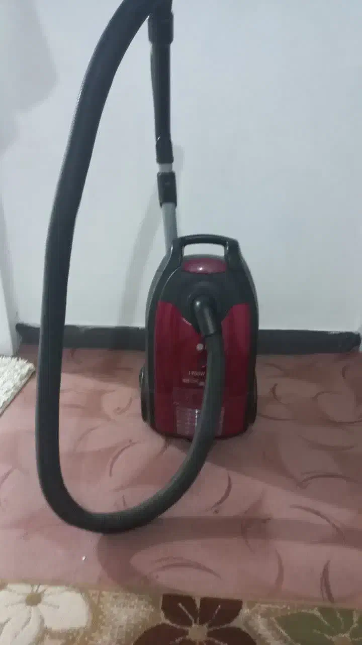 جارو برقی ۱۹۰۰ وات|جاروبرقی، جارو شارژی، بخارشو|شاهین‌شهر, شهرک سایت|دیوار