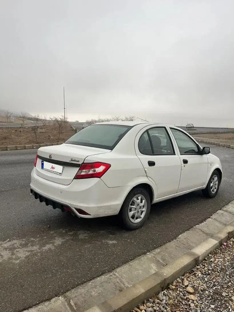 ساینا بی رنگ درجه یک و سالم|خودرو سواری و وانت|لنجان, |دیوار