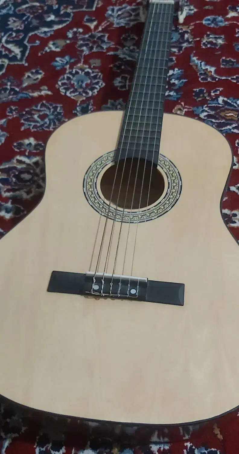 گیتار آمریکایی اصل|گیتار، بیس، امپلیفایر|همدان, |دیوار