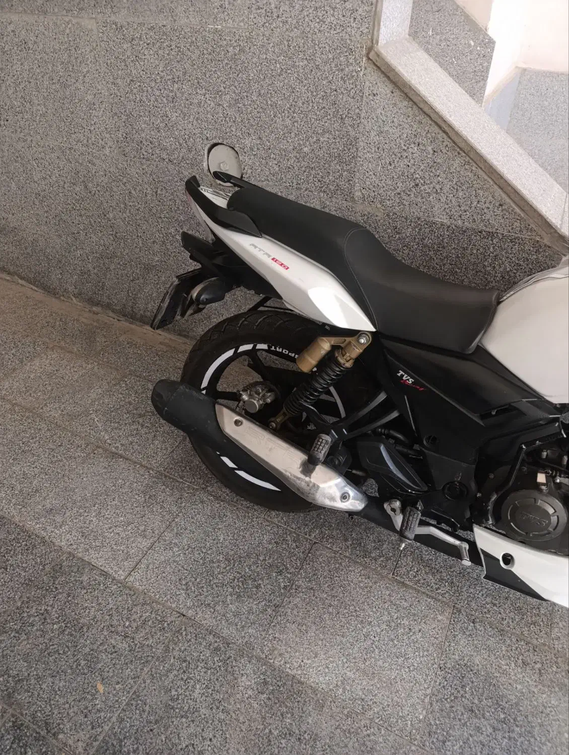 آپاچی ۱۸۰|موتورسیکلت|سبزوار, قصبه شرقی|دیوار